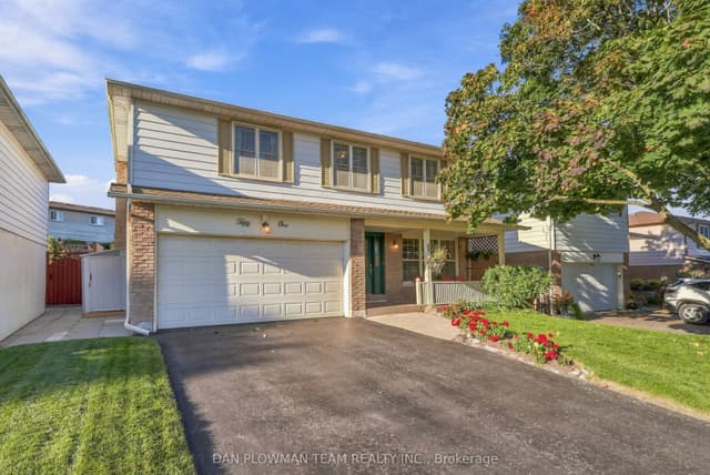 Detached at 51 Rosalynne Avenue, Clarington, ON L1C 3X7