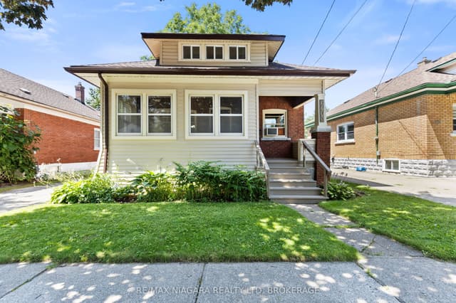 Detached at 6403 Locus Avenue, Niagara Falls, ON L2G 4K4
