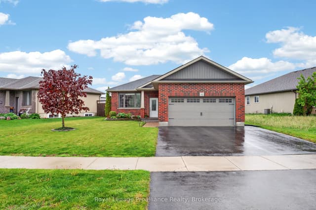 Detached at 32 Aspen Drive, Quinte West, ON K8V 0E2