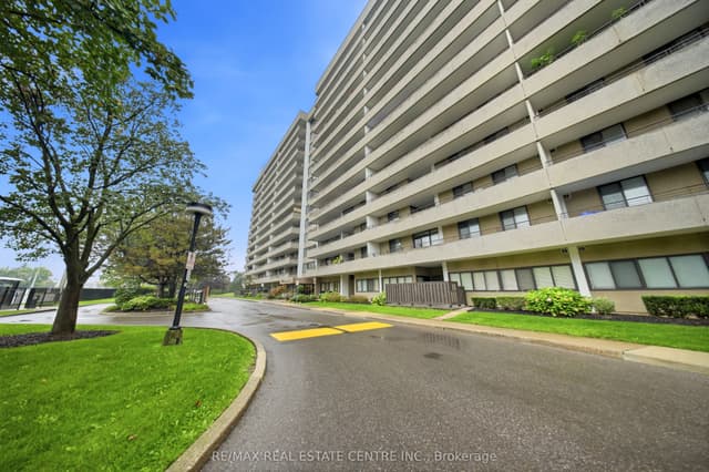 Condo Apartment at 1300 Mississauga Valley Boulevard 511, Mississauga, ON L5A 3S8