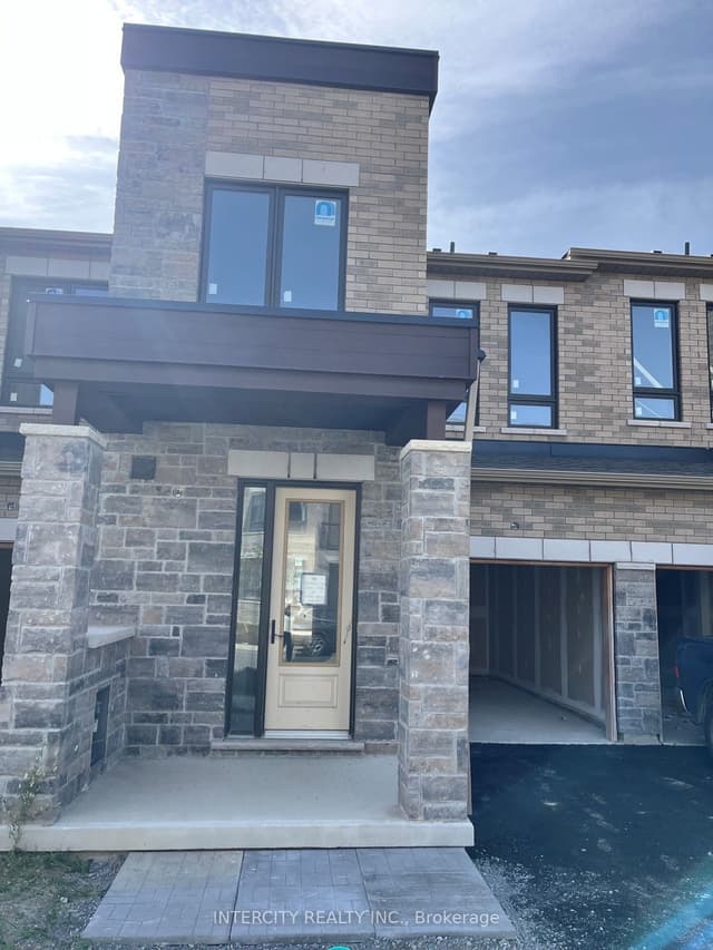 Att/Row/Townhouse at Markham, ON