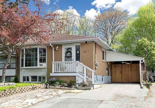 Semi-Detached at 37 Newbury Drive Basement, Newmarket, ON L3Y 4P9