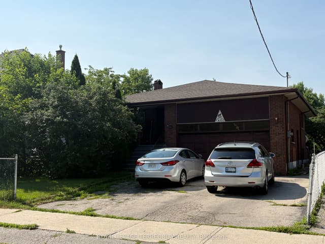 Detached at 40 MacDonald Street, Toronto, ON M8V 1Y4, Toronto W06