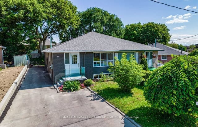 Semi-Detached at 50 Walter Avenue (Basement), Newmarket, ON L3Y 2T3