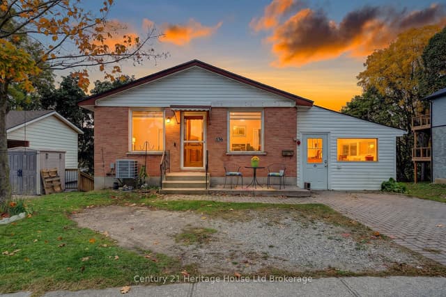 Detached at 136 Dover Street, Woodstock, ON N4S 3M1