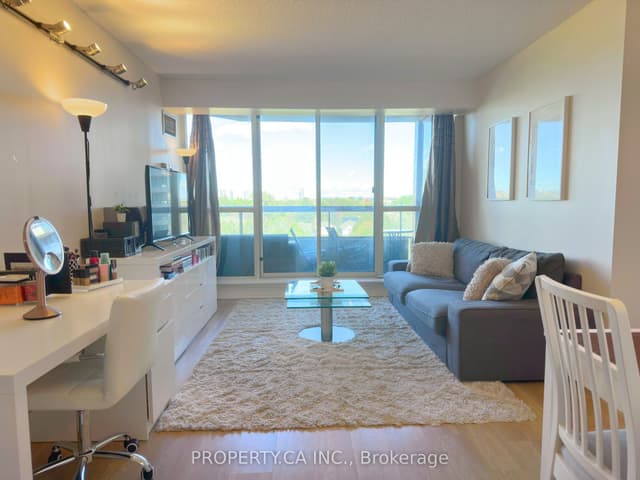 Condo Apartment at 91 Townsgate Drive 701, Vaughan, ON L4J 8E8