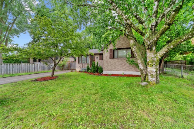 Detached at 54 Manitoulin Drive, London East, ON N5W 1M4