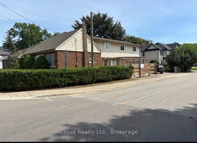 Duplex at 320 Pine Street, Milton, ON L9T 1K7