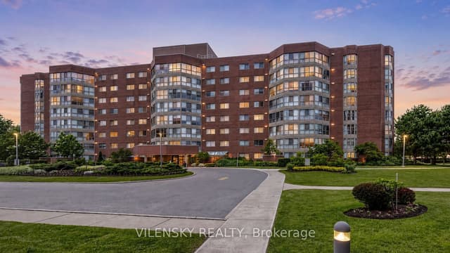 Condo Apartment at 5 Weldrick Road W 506, Richmond Hill, ON L4C 8S9