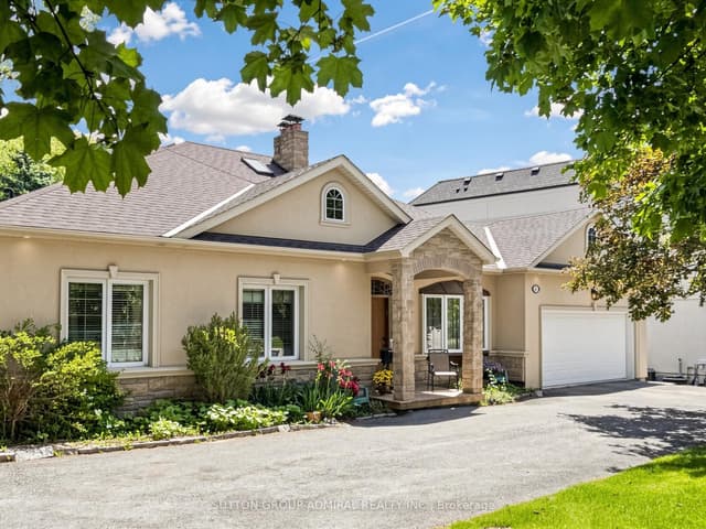 Detached at 3 Raymond Drive, Vaughan, ON L4J 2E5
