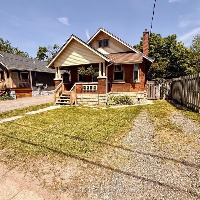 Fourplex at 368 Wharncliffe Road S, London South, ON N6J 2M1