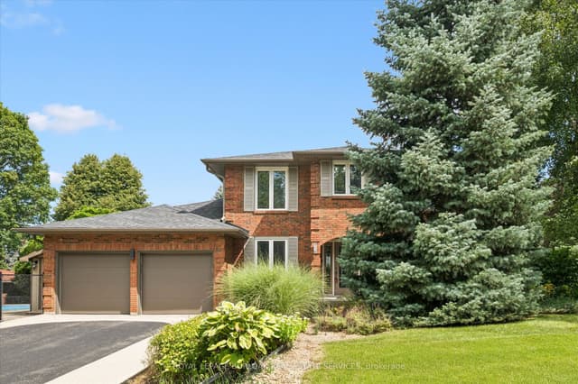 Detached at 1 Chatterson Drive, Hamilton, ON L9G 1B6