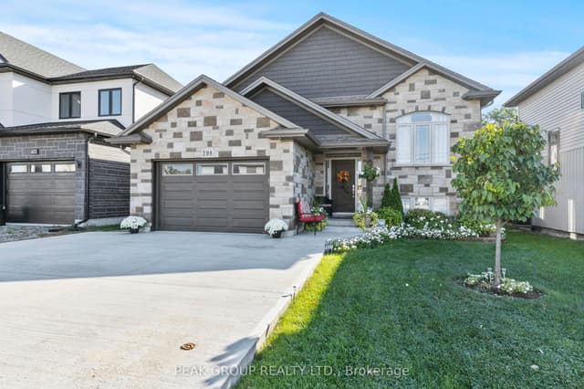 Detached at 398 AQUEDUCT Street, Welland, ON L3C 0H3