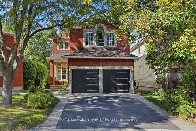 Detached at 92 Maricona Way, Kanata, ON K2T 1H3