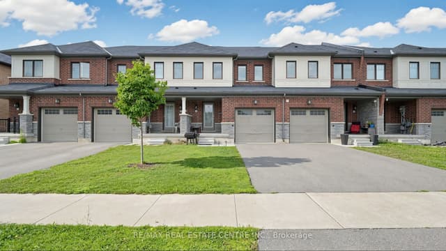 Att/Row/Townhouse at 300 Bedrock Drive, Hamilton, ON L8J 0M4