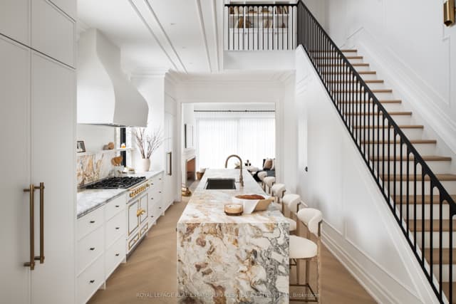 Semi-Detached at 23 Lippincott Street, Toronto, ON M5T 2R4, Toronto C01