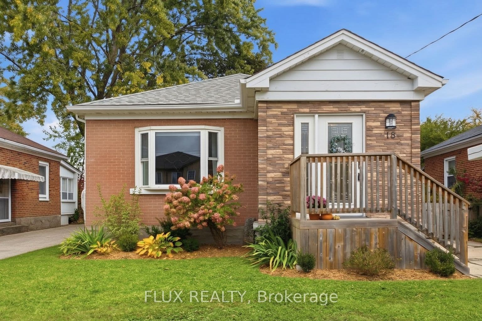 18 Birch Ave