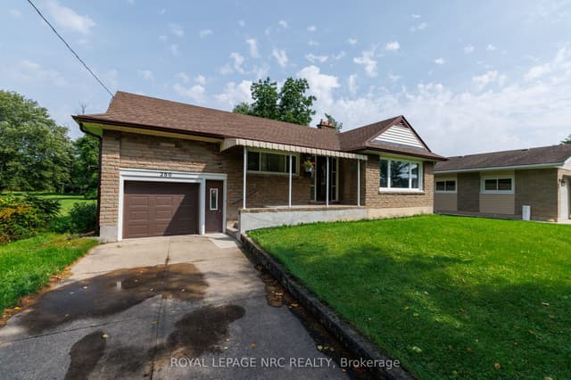 Detached at 280 Kingsway Street, Welland, ON L3B 3N9