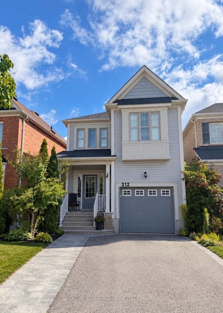 212 Armstrong Crescent