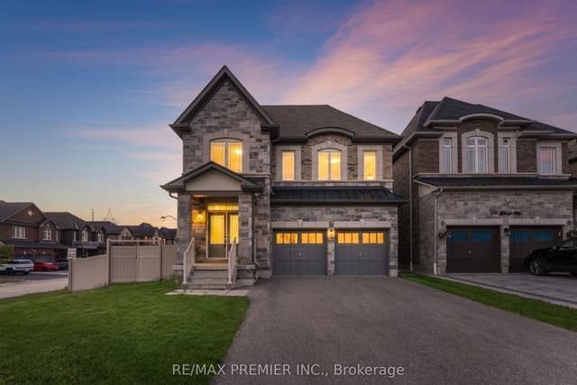 Detached at 122 Mckenzie Way, Bradford West Gwillimbury, ON L3Z 4J4