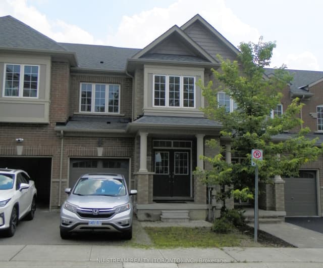 Att/Row/Townhouse at 208 Harding Park Street, Newmarket, ON L3Y 0E3