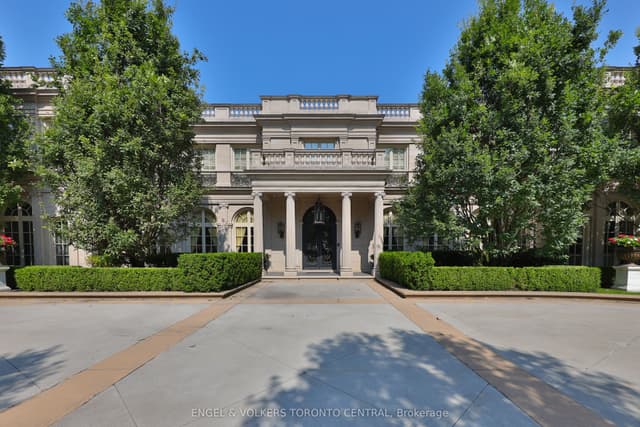 Detached at 489 Lakeshore Road E, Oakville, ON L6J 1K4