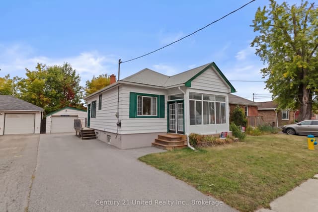Detached at 528 Brioux Avenue, Peterborough, ON K9J 4G7
