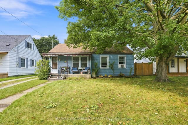 Detached at 9 Lancaster Avenue, Brantford, ON N3T 5E5