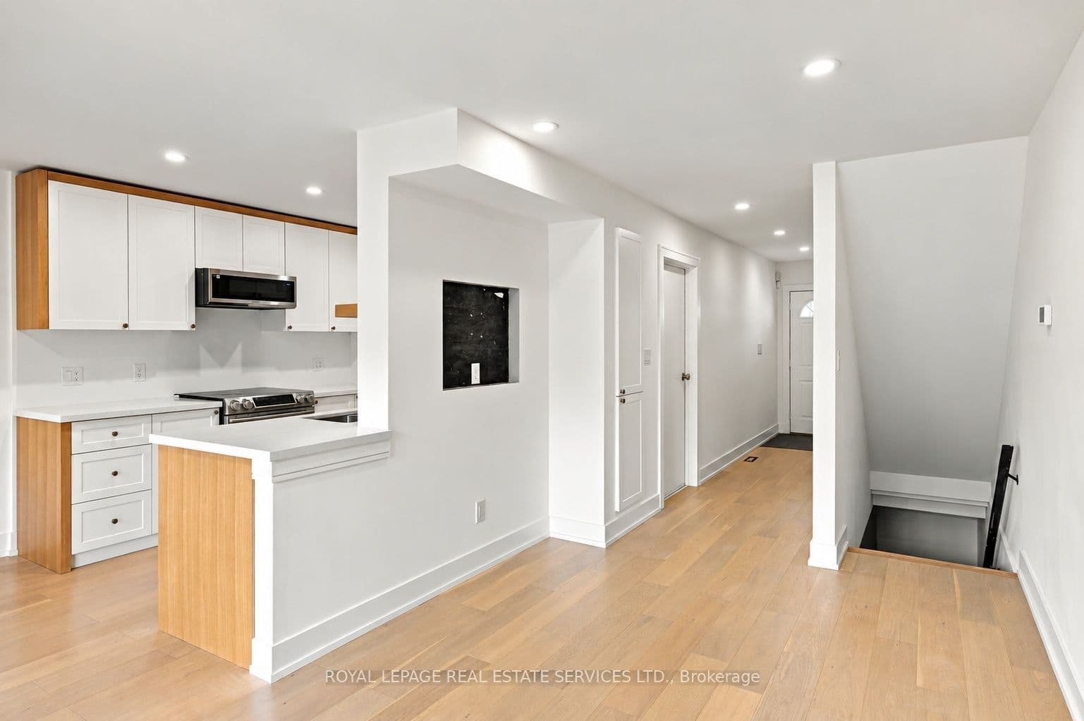 Suite 53, Unit 53 · 400 Mississauga Valley Blvd