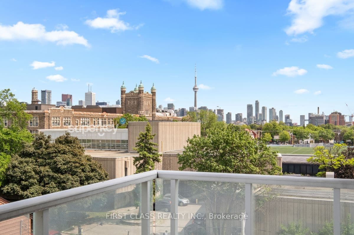 Suite 413 · Floor 4, Unit 413 · 783 Bathurst St