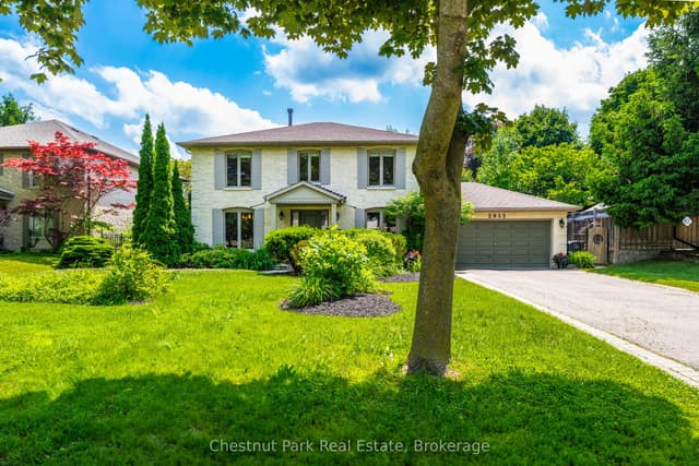 Detached at 2052 Chippewa Trail, Mississauga, ON L5H 3V7