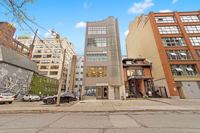 Office at 21 Camden Street 301, Toronto, ON M5V 1V2, Toronto C01