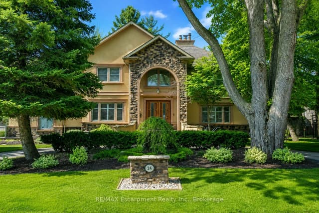Detached at 24 Birkbank Drive, Oakville, ON L6J 4Y9