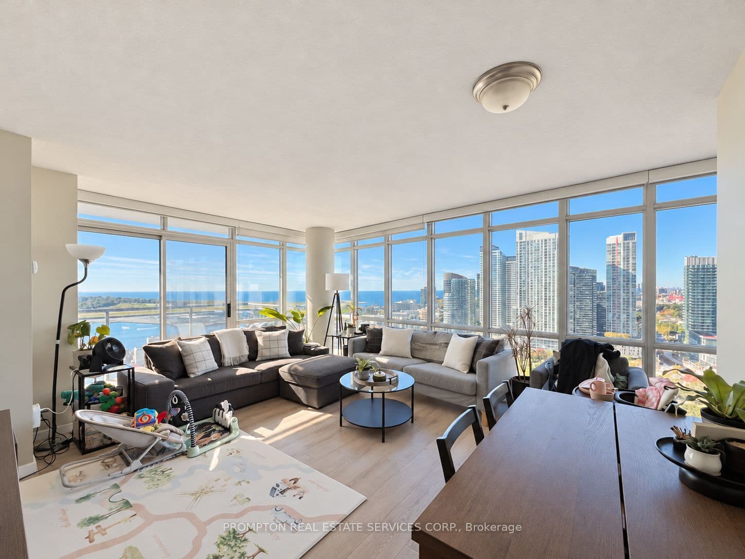 Suite 2812 · Floor 28, Unit 2812 · 15 Fort York Blvd
