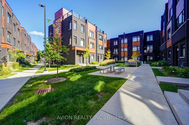 Condo Townhouse at 370 Red Maple Road 83, Richmond Hill, ON L4C 5T4