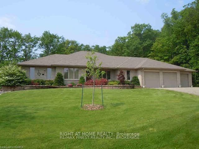 Detached at 1453 MILLENIUM Court, Kingston, ON K7L 5H6