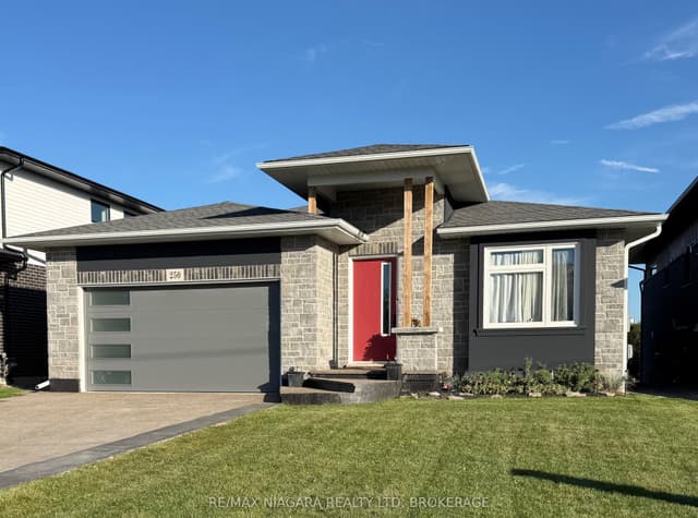 Detached at 250 Colbeck Drive, Welland, ON L3C 0B4