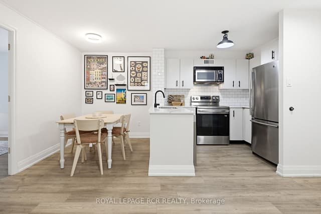 Condo Apartment at 105 Victoria Street 804, Toronto, ON M5C 3B4, Toronto C08