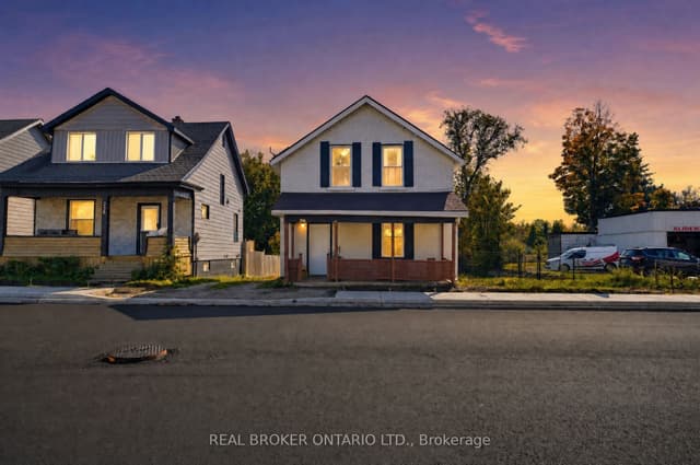 Detached at 256 Dundas Street, Woodstock, ON N4S 1B1