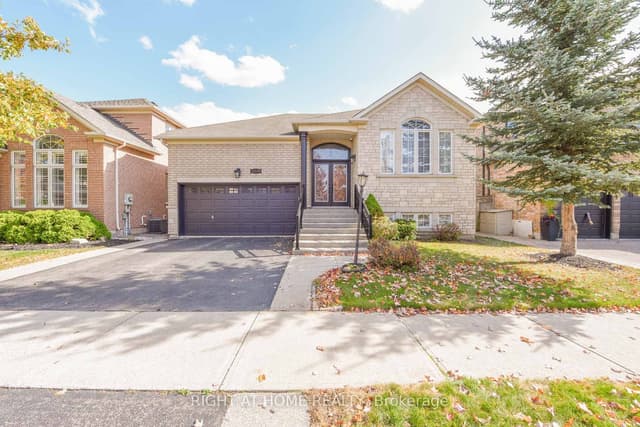 Detached at 2229 GLAZEBROOK Circle Lower, Oakville, ON L6M 5B5