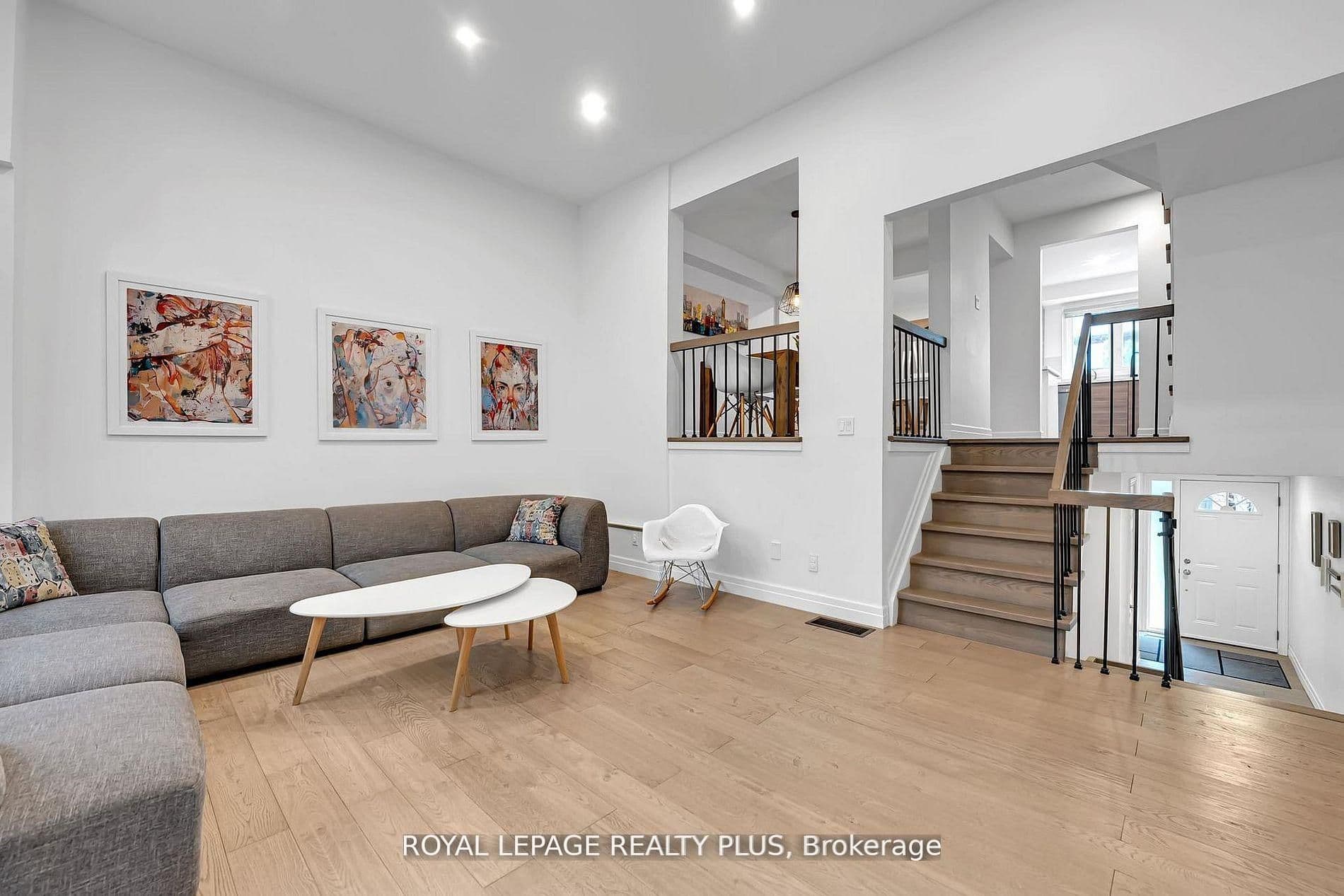 Suite 20, Unit 20 · 1755 Rathburn Rd E