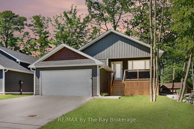 Detached at 16 CARIBBEAN Drive, Wasaga Beach, ON L9Z 2W3