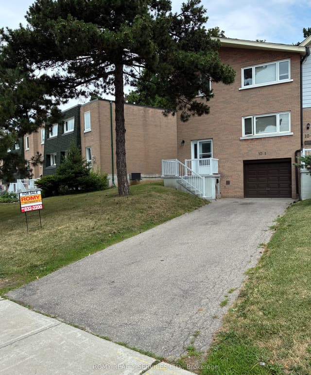 Condo Townhouse at 10 Grandravine Drive 1, Toronto, ON M3J 1B1, Toronto W05