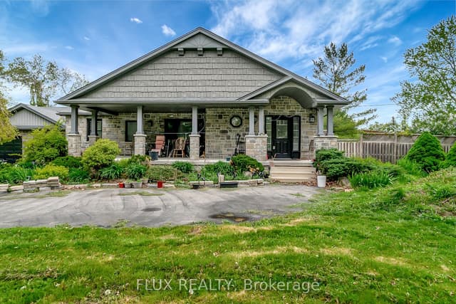Detached at 1392 Doon Village Road, Kitchener, ON N2P 1A5