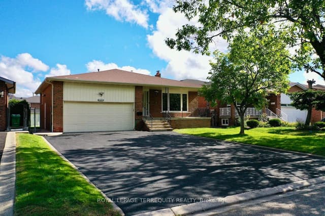 Detached at 13 Milford Crescent Upper Level, Brampton, ON L6S 3E3