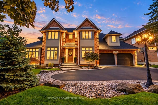 Detached at 447 GOLF LINKS Road, Hamilton, ON L9G 4X6