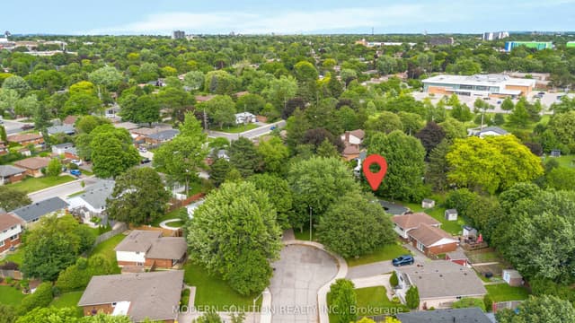 Detached at 108 Fassett Court, Hamilton, ON L9G 4E7