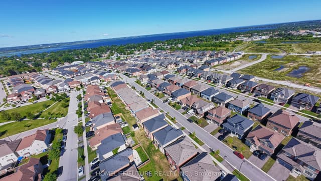 Detached at 23 Faimira Avenue, Georgina, ON L4P 0C2