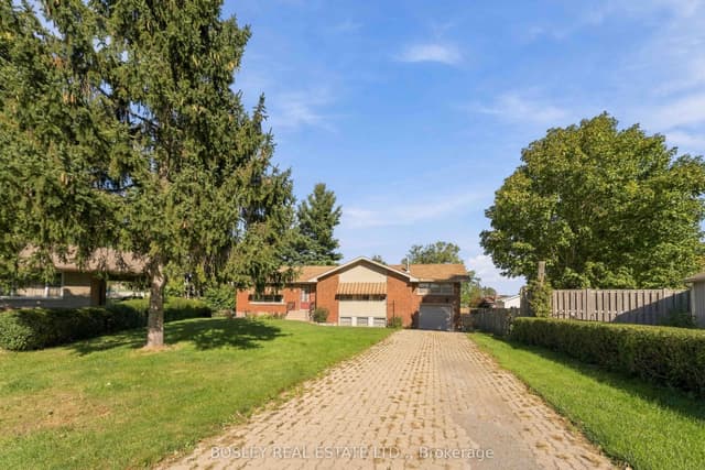 Detached at 12 Glenhurst Circle, St. Catharines, ON L2T 1Z1