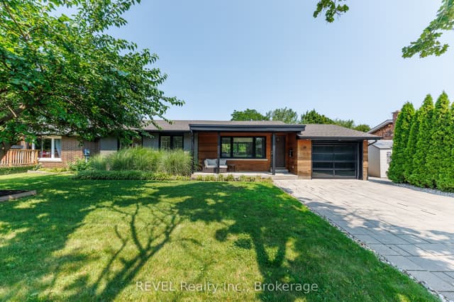 Detached at 38 BRIARSDALE Drive, St. Catharines, ON L2T 2Z5